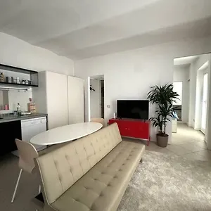 Appartamento Grazioso In Moscova, Milano