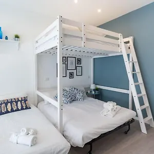 https://apartment-via-padova-151.italymilanhotels.net